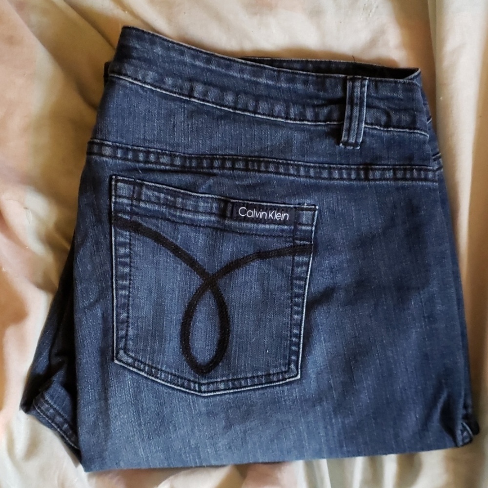 • Calvin  Klein Jeans  regular •
